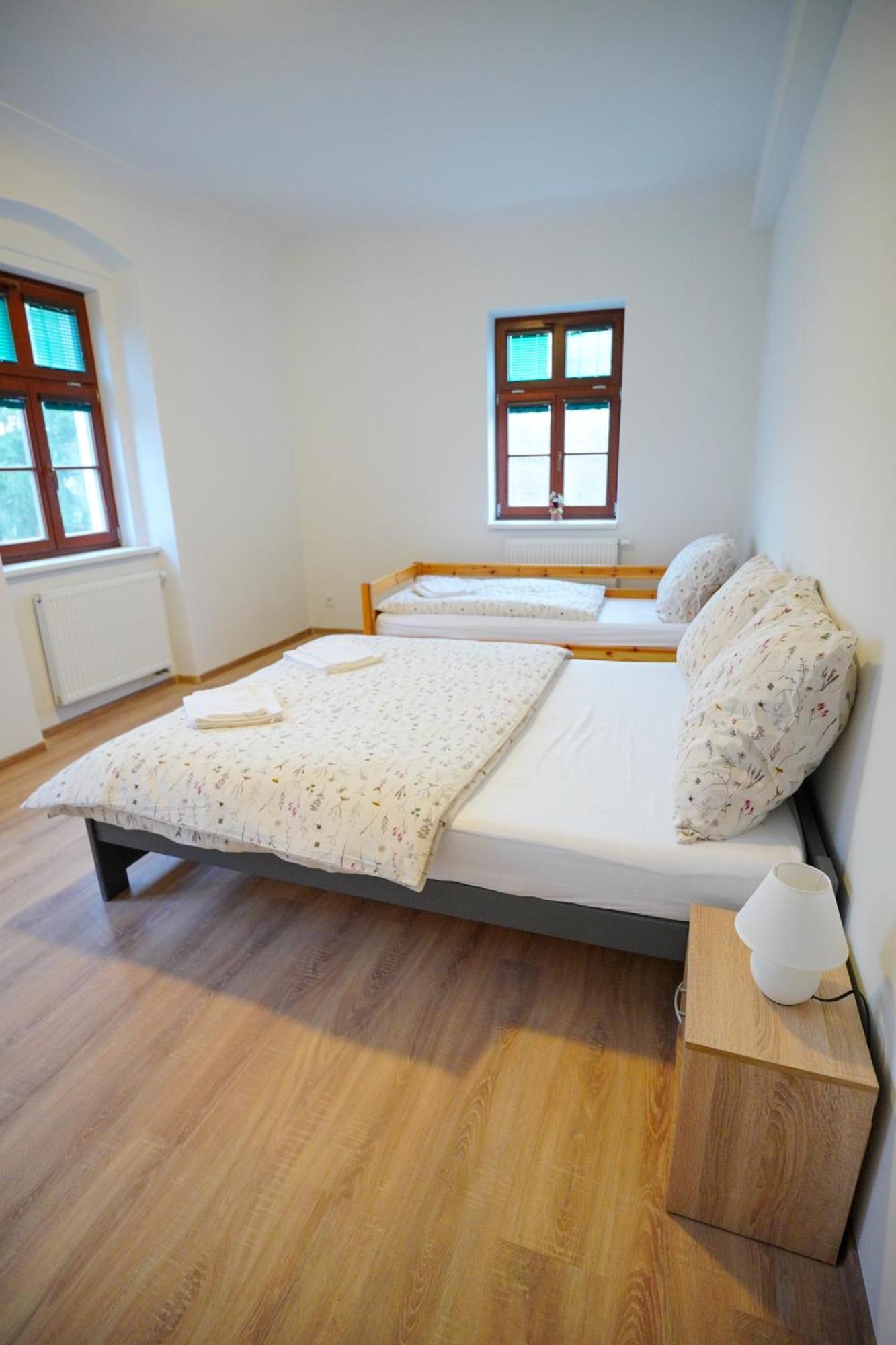 קרלובי וארי Apartment U Cerneho Orla מראה חיצוני תמונה