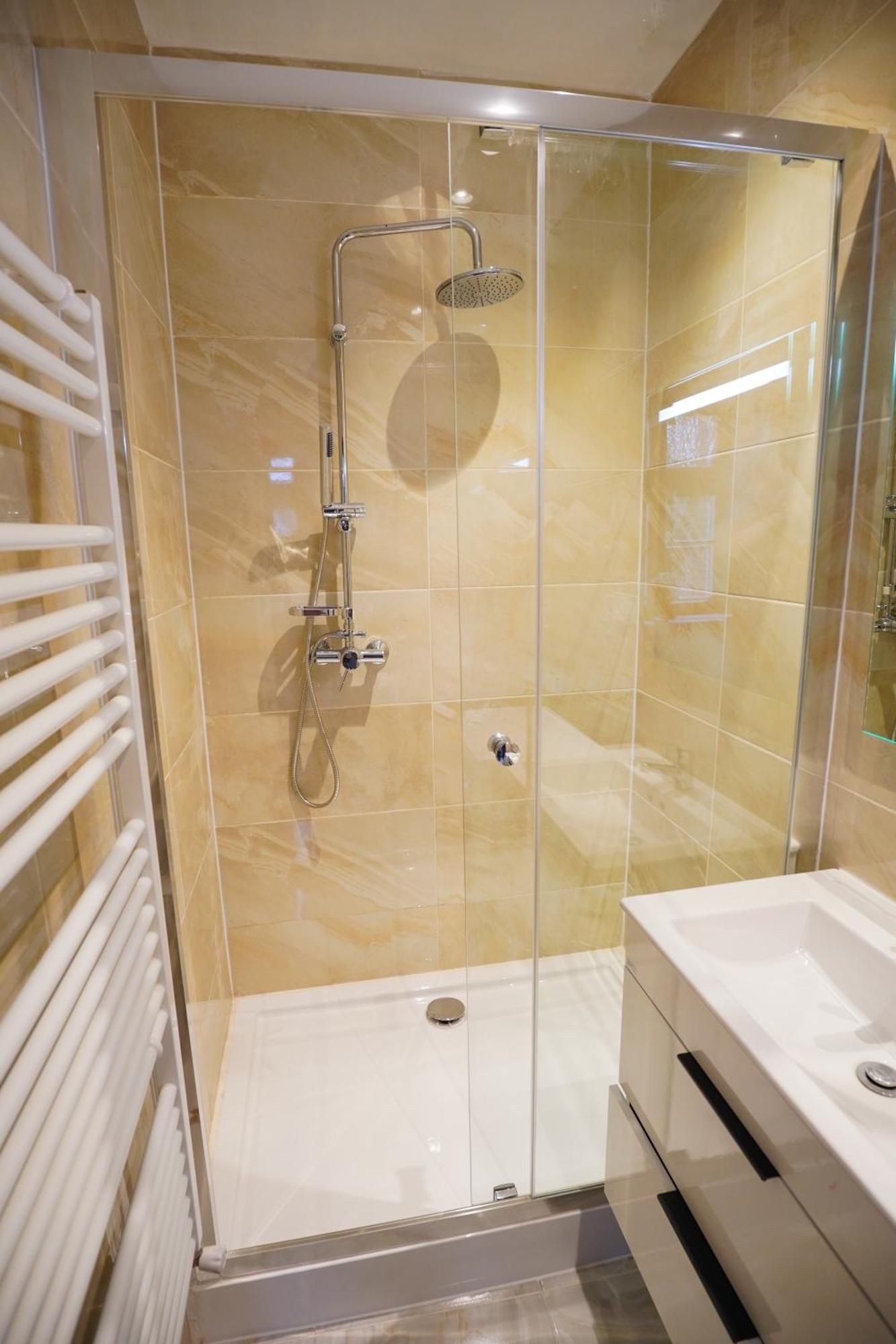 קרלובי וארי Apartment U Cerneho Orla מראה חיצוני תמונה